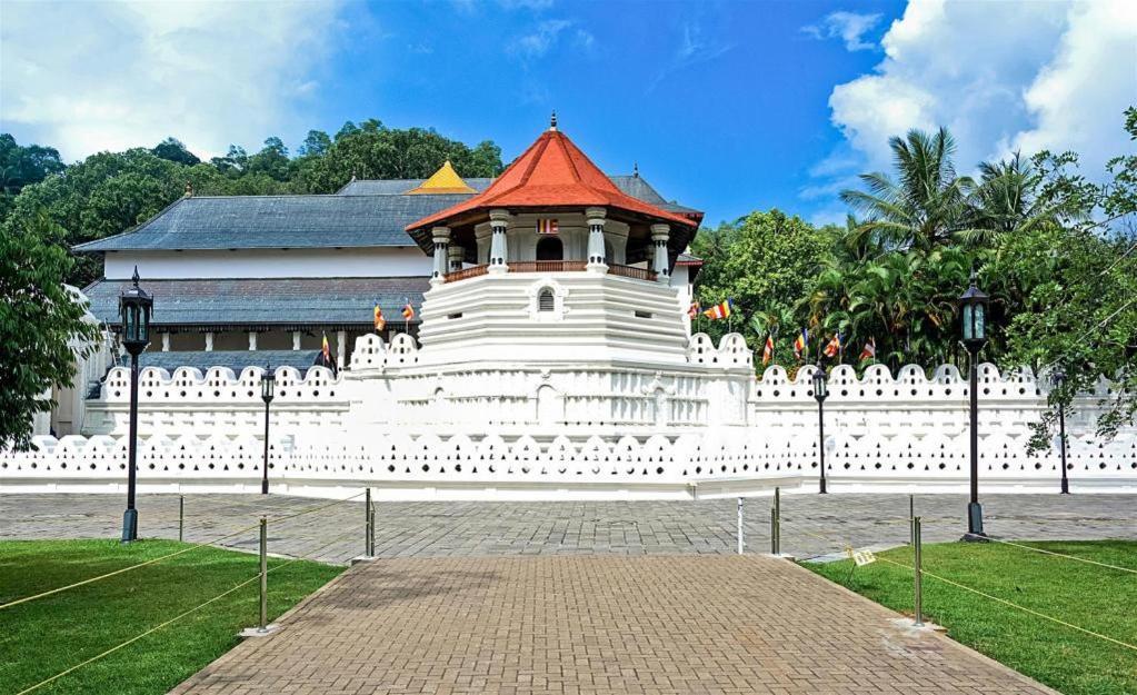 Devon Hotel Kandy Exterior photo