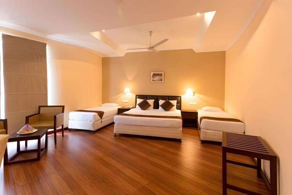 Devon Hotel Kandy Exterior photo