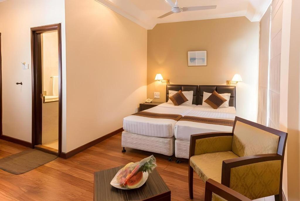 Devon Hotel Kandy Exterior photo