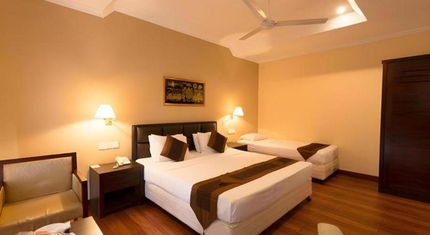 Devon Hotel Kandy Exterior photo